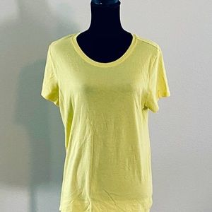 SOLD 5/$25! Yellow Gap Tee